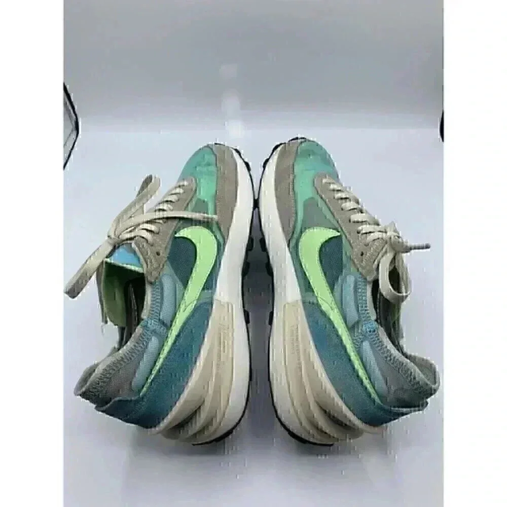 Nike Shoes Women's Size 10 Waffle One Aqua Blue Green Glow‎ DC2533-401 Running